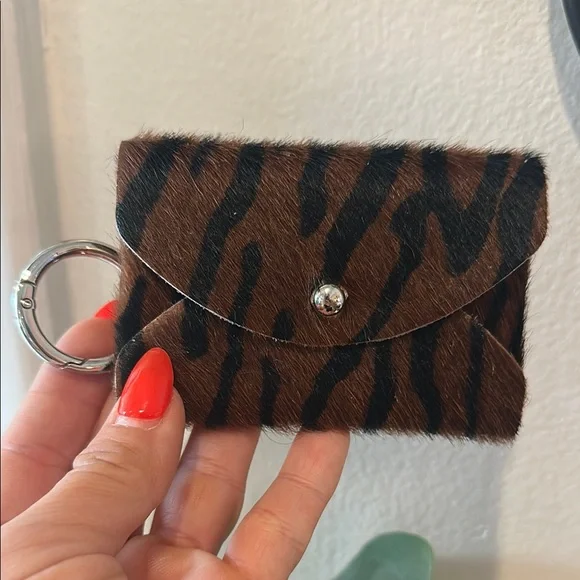 Animal Print Keychain Wallet - Picture 5 of 6